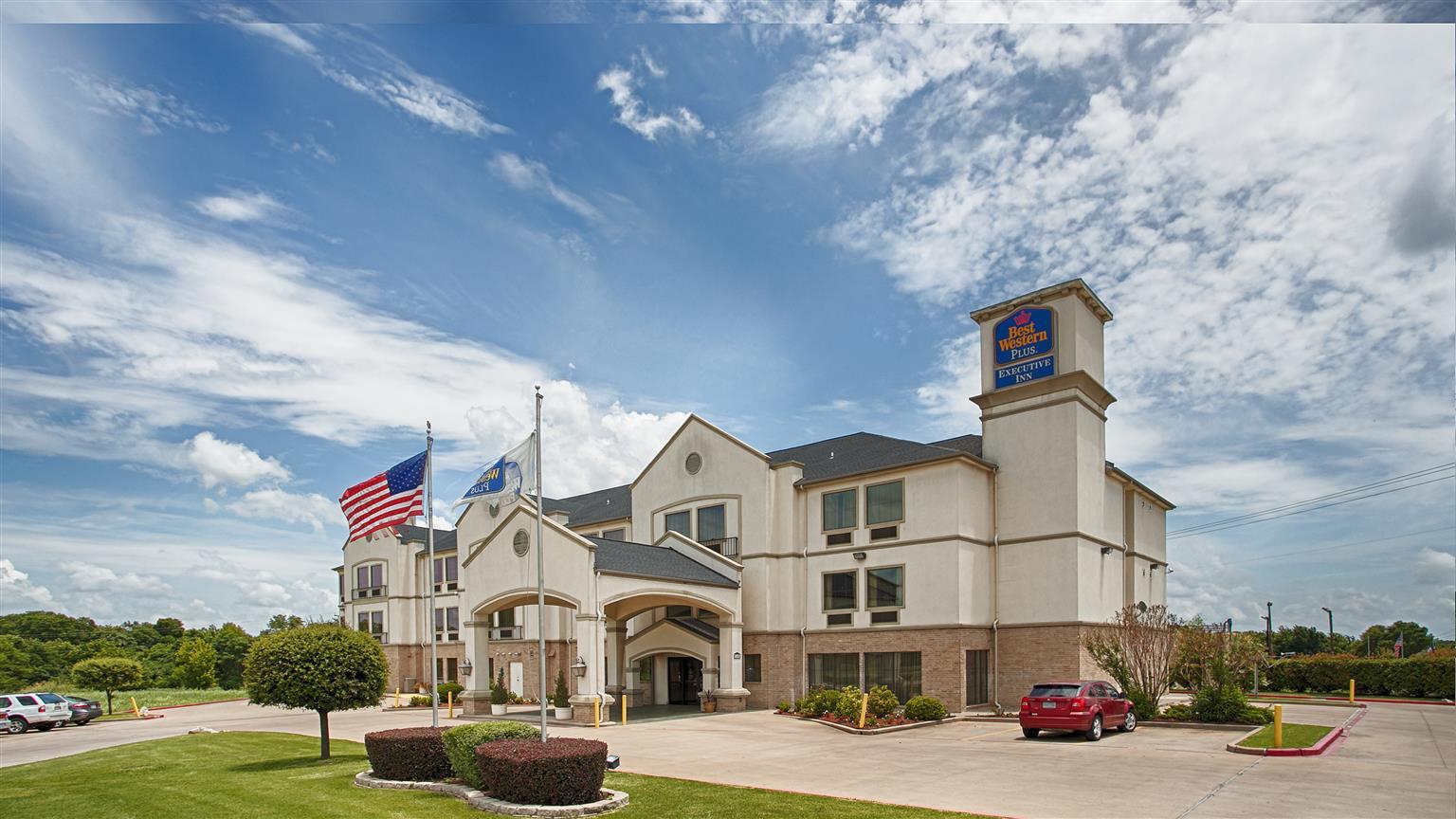 Best Western Executive Inn Corsicana Bagian luar foto