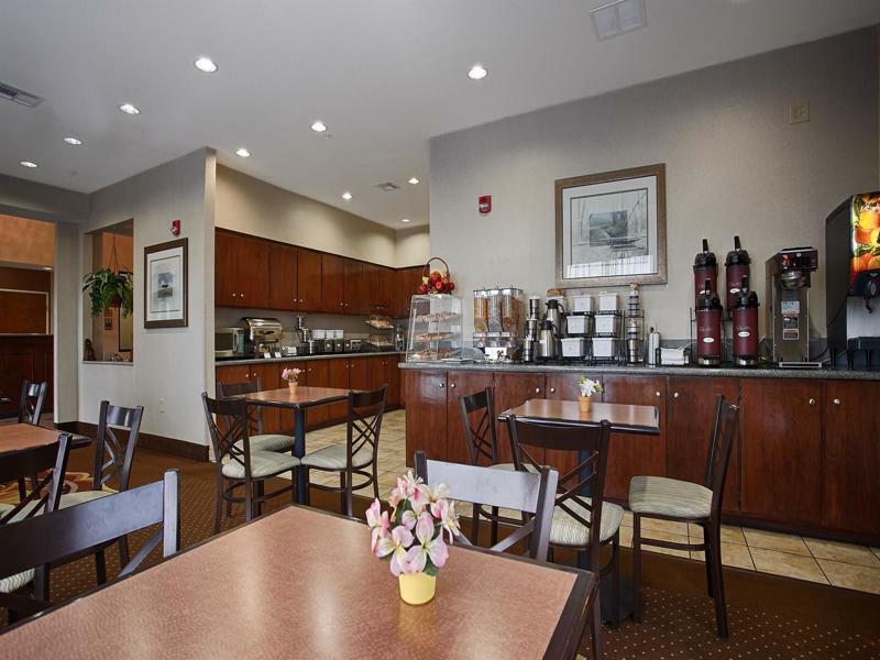 Best Western Executive Inn Corsicana Bagian luar foto
